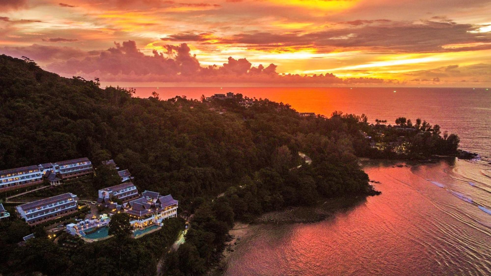 Namaka Resort Kamala Luaran gambar Sunset at the resort