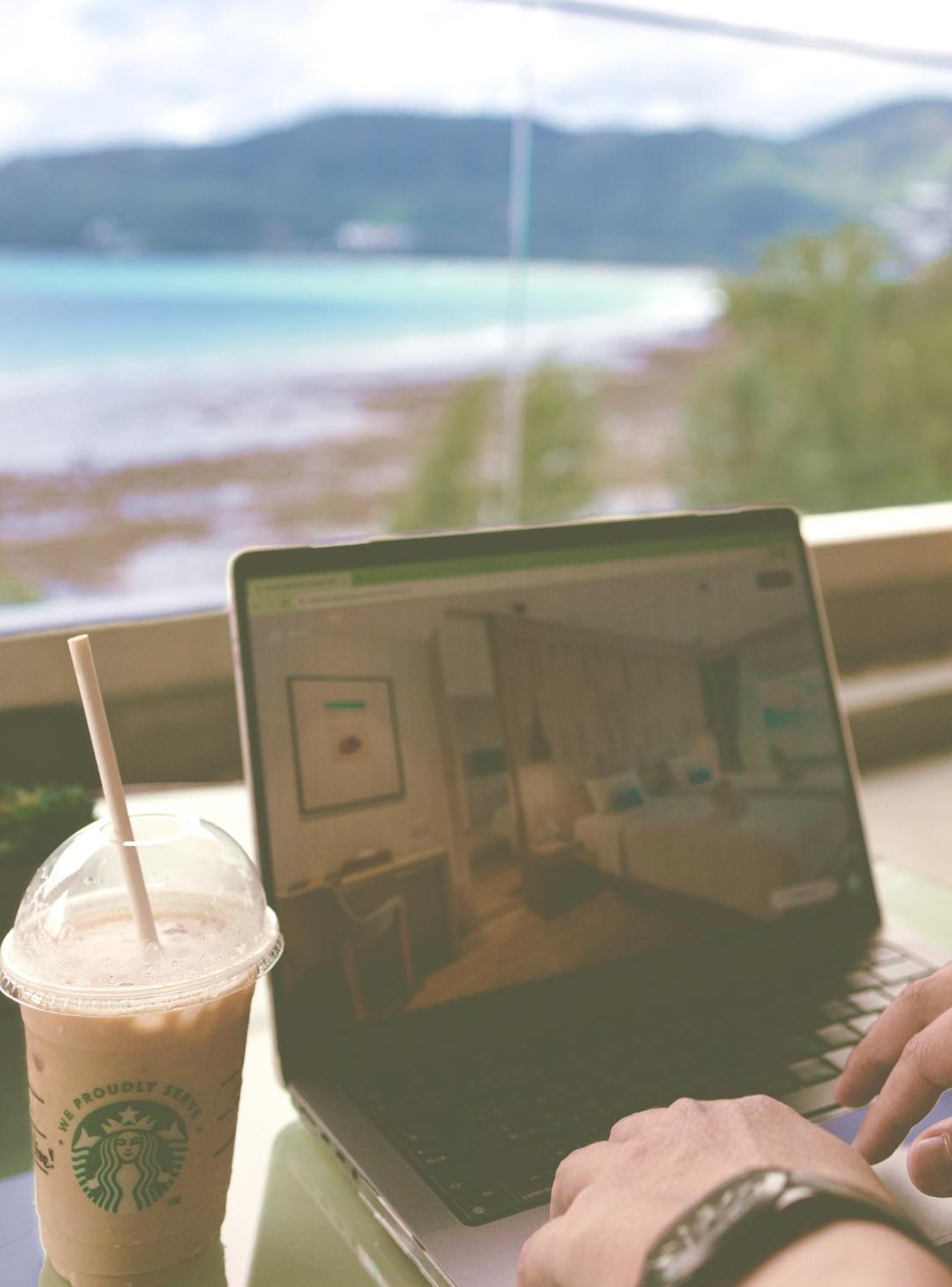 Namaka Resort Kamala Luaran gambar A Microsoft Surface Pro 3
